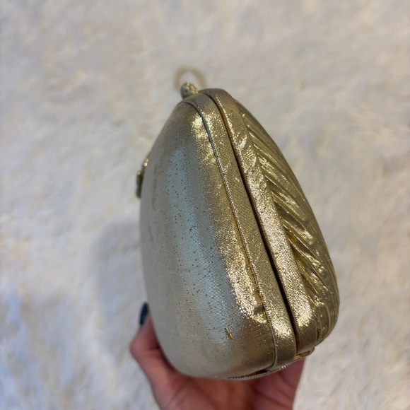 Y&S Original Vintage Rare Clam Shell Shape Gold  Evening crossbody purse - Picture 7 of 13